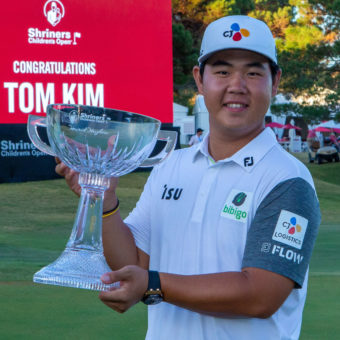 LAS VEGAS, NV - OCTOBER 09: Tom Kim celebrates after winning the Shriners Children's Open on October 9, 2022, at TPC Summerlin in Las Vegas, NV. tour news (Photo by Matthew Bolt/Icon Sportswire)
