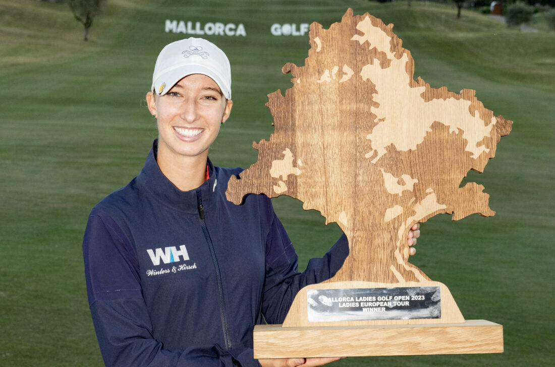 18/11/2023. Ladies European Tour. Mallorca Ladies Golf Open, Golf Son Muntaner, Mallorca, Spain. 16-18 Nov. Alexandra Forsterling of Germany with her trophy. Credit: Tristan Jones / LET